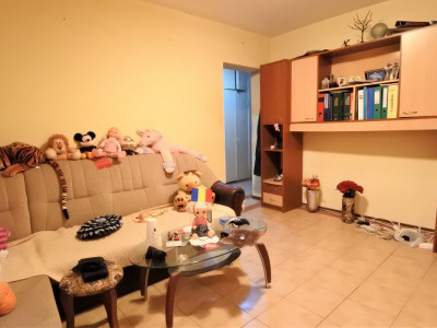 OKAZIE- 38.500 EUR! - zona Orizont - apartament 3 camere decomandate - spațios 
