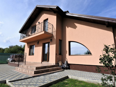 Măgura-vilă construcție 2011-teren 1207 mp-poziție deosebită