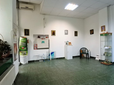 strada Letea - spațiu comercial - vitrina mare - pretabil orice activitate