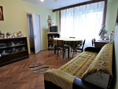 Piața Sud - Panselelor - etajul 2 - apartament 3 camere semidecomandate