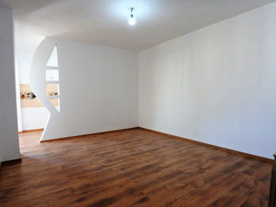 Energie - apartament decomandat - renovat - liber - merită vazut