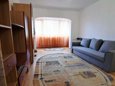 zona Cora - apartament 4 camere decomandate - etajul 2 - mobilat si utilat
