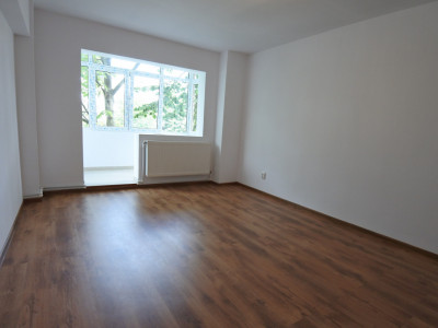 Apartament de vanzare Bacau - Energiei - decomandat - etajul 1