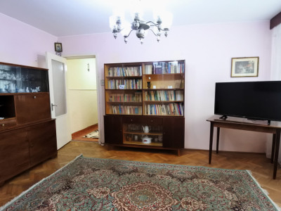 strada Stadionului-etaj 3-centrală-termopan-liber-41.000 EURO