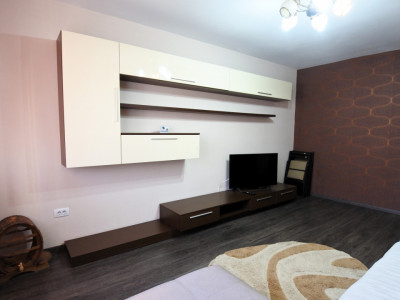 Cornișa - apartament 2 camere decomandate-mobilat și utilat complet