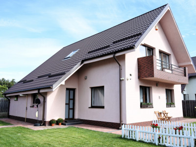 Calea Romanului-vilă P+M-teren 500 mp-mobilată și utilată complet