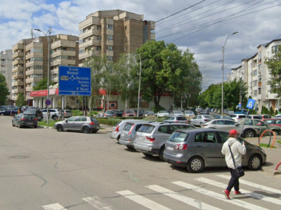 Energiei-3 camere decomandate-2 băi-etajul 3-centrală-numai 62.500 EUR