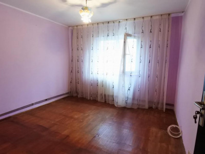 zona Nord-apartament 3 camere decomandate-parter înalt-centrală proprie