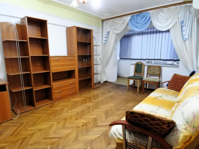 Apartament 3 camere decomandate, etaj 7, 2 băi, 2 balcoane, zona Narcisa