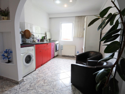 Mioriței - etajul 2 - apartament 3 camere decomandate