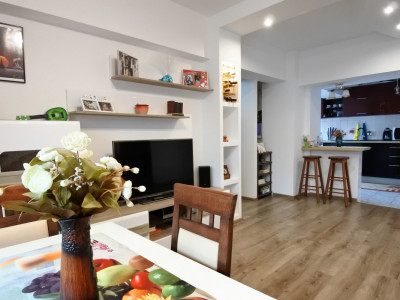 Republicii - Narcisa - etajul 1 - apartament 3 camere decomandate - renovat 2017