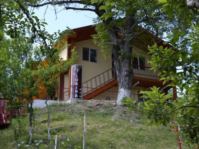 Pensiune de vanzare - Tîrgu Ocna - intrarea in salină