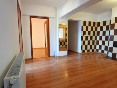 Zona Orizontului - Letea - apartament 3 camere decomandate - ieftin !!!